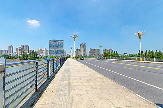 soi cầu 3 càng miễn phí