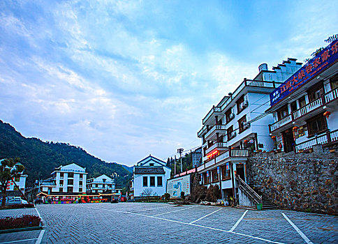 lô khung 3 ngày miễn phí
