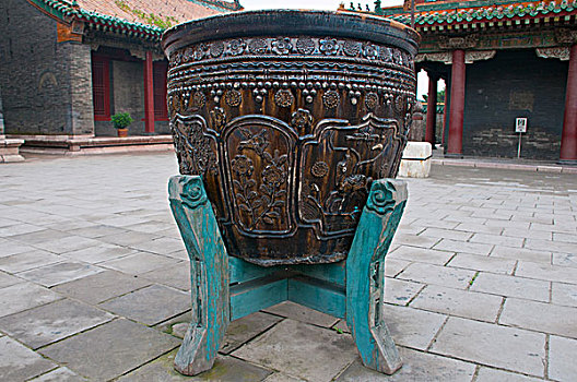 cau gio vang